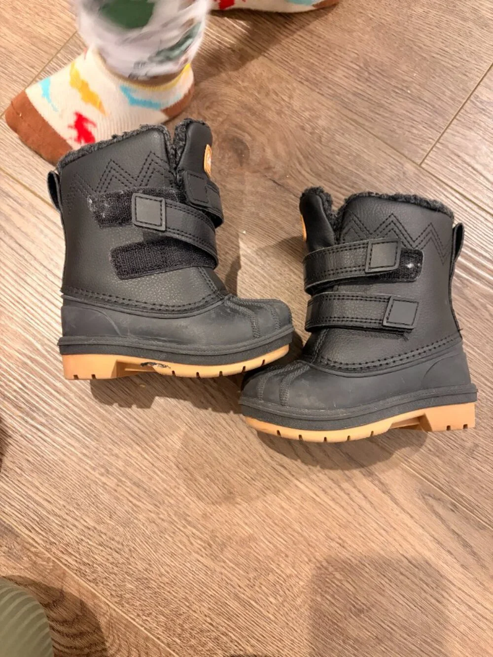 CAT & JACK SNOWBOOTS